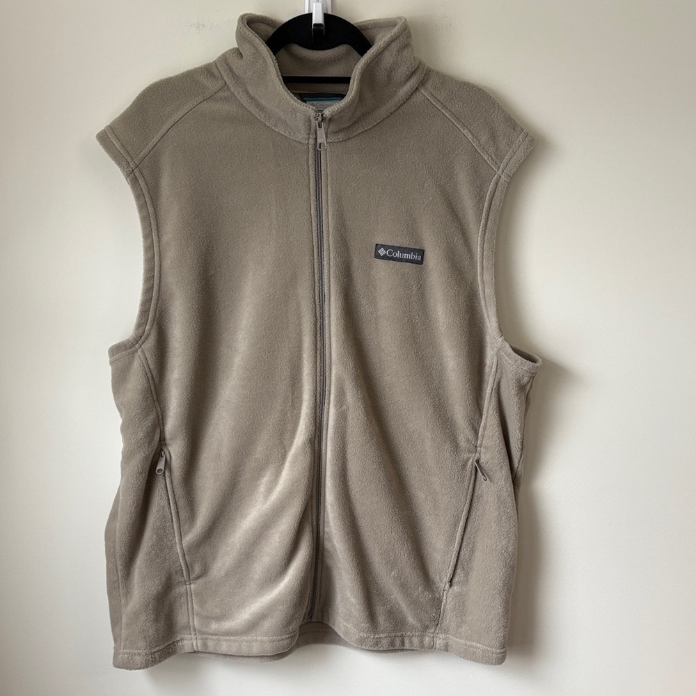 Columbia Men's Beige Fleece Vest